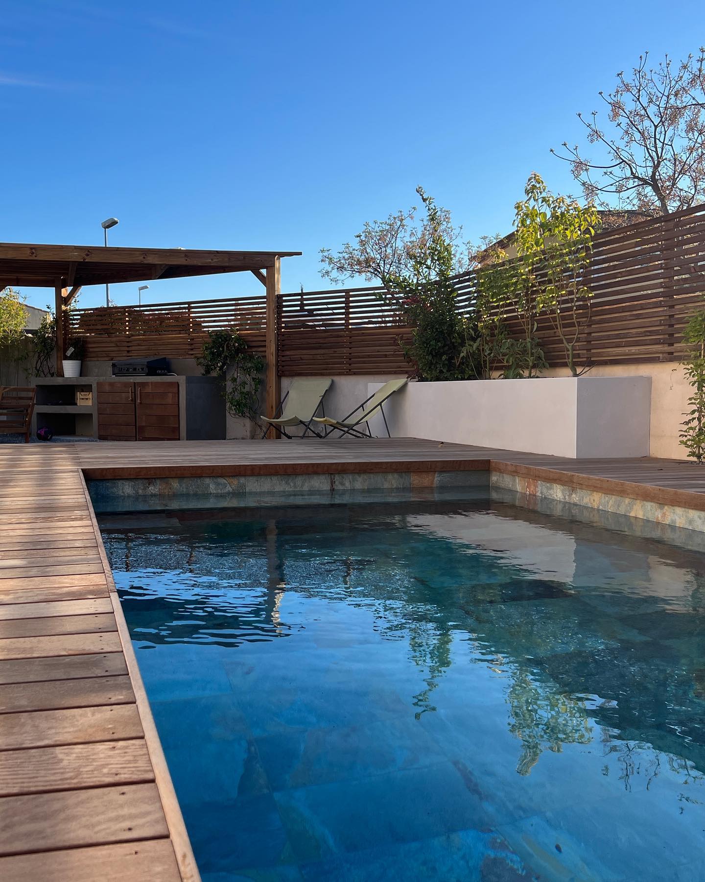 création d'une piscine et rénovation à Villeneuve les maguelones. Architecte je m'occupe également des jardins des maisons individuelles